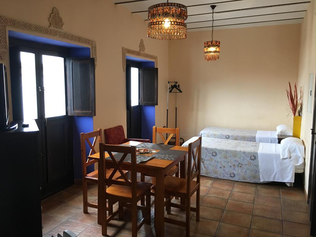 Apartamentos Victoria Bujalance Esterno foto