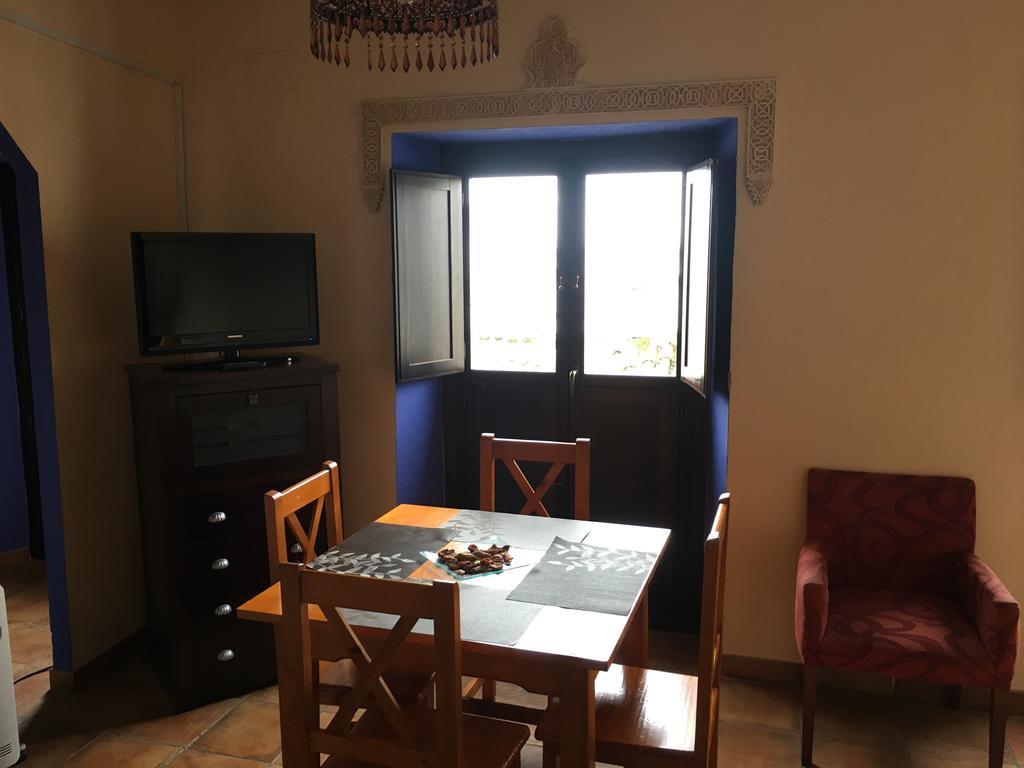 Apartamentos Victoria Bujalance Esterno foto