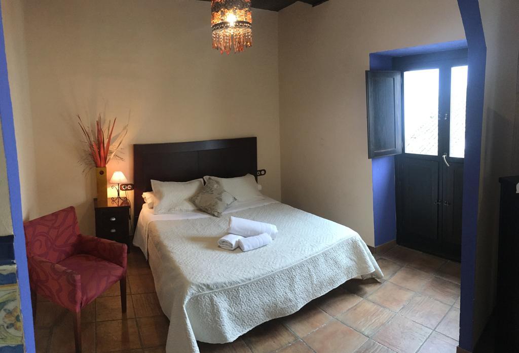 Apartamentos Victoria Bujalance Esterno foto