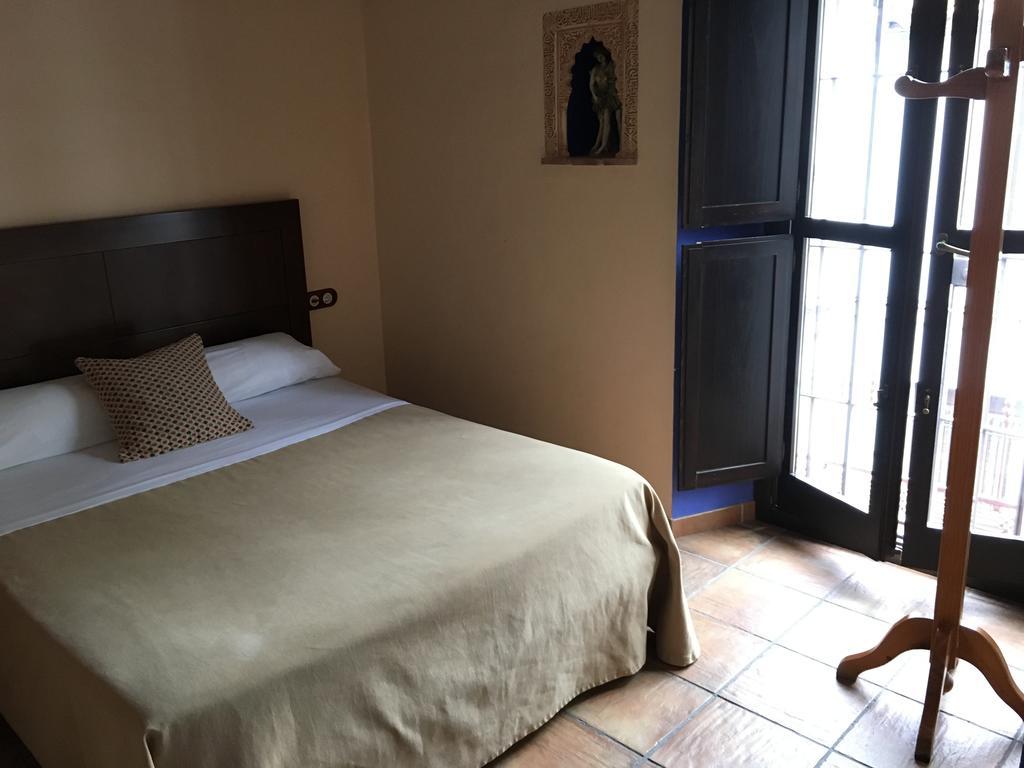 Apartamentos Victoria Bujalance Esterno foto