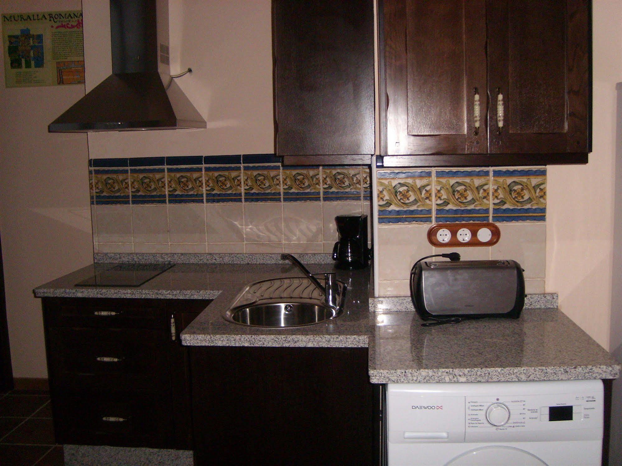 Apartamentos Victoria Bujalance Esterno foto