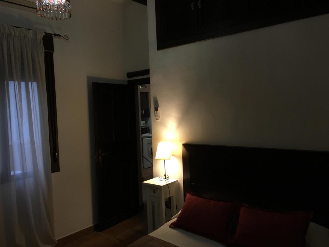 Apartamentos Victoria Bujalance Esterno foto